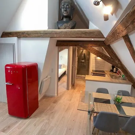 Beauty & The Beast - Old Town Cosy