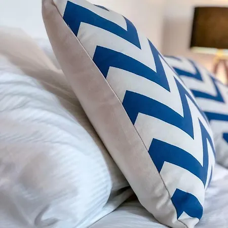 Beauty & The Beast - Old Town Cosy Apartment