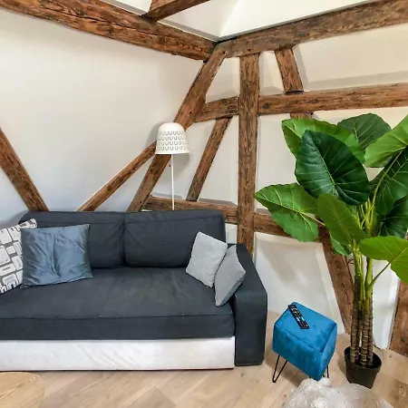 Apartamento Beauty & The Beast - Old Town Cosy *