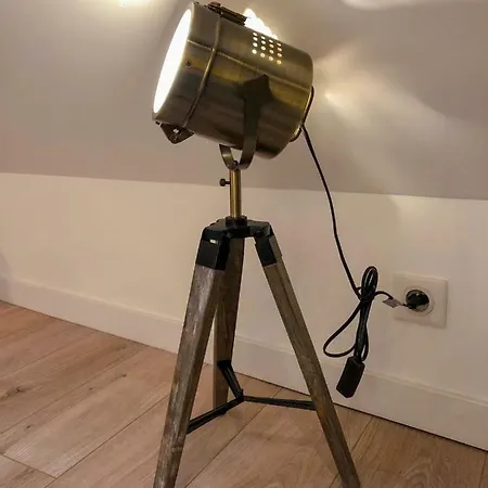 Beauty & The Beast - Old Town Cosy Apartment *