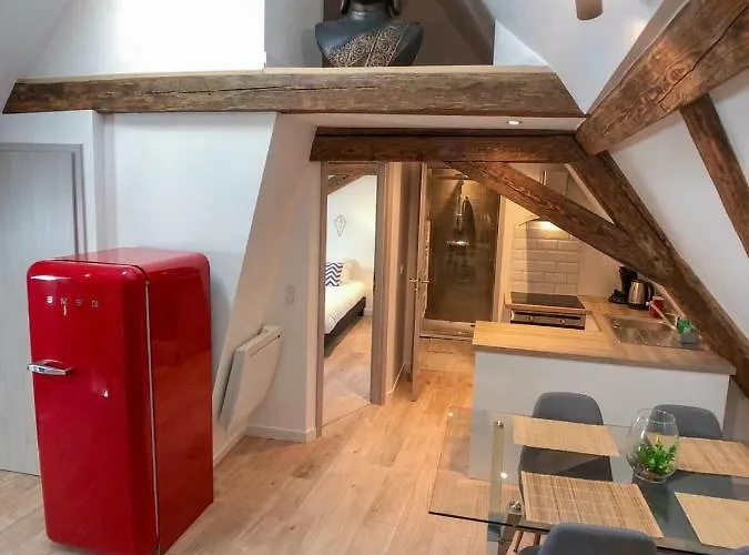 Beauty & The Beast - Old Town Cosy