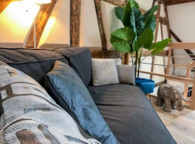 Apartment Beauty & The Beast - Old Town Cosy *